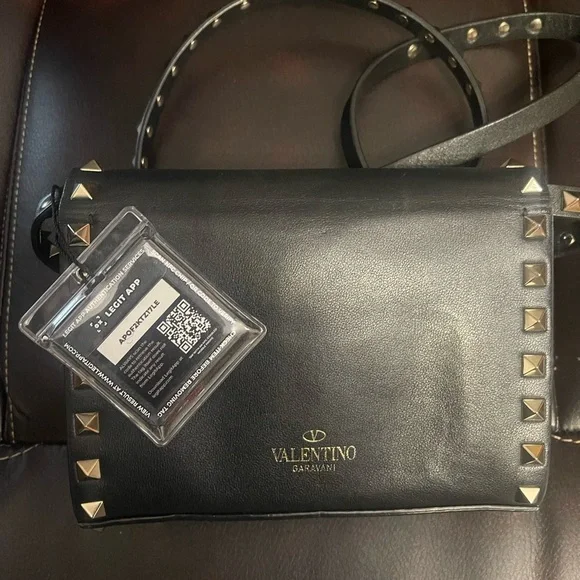 Valentino Garavani Rockstud leather Black Studded Crossbody Bag - Picture 7 of 8